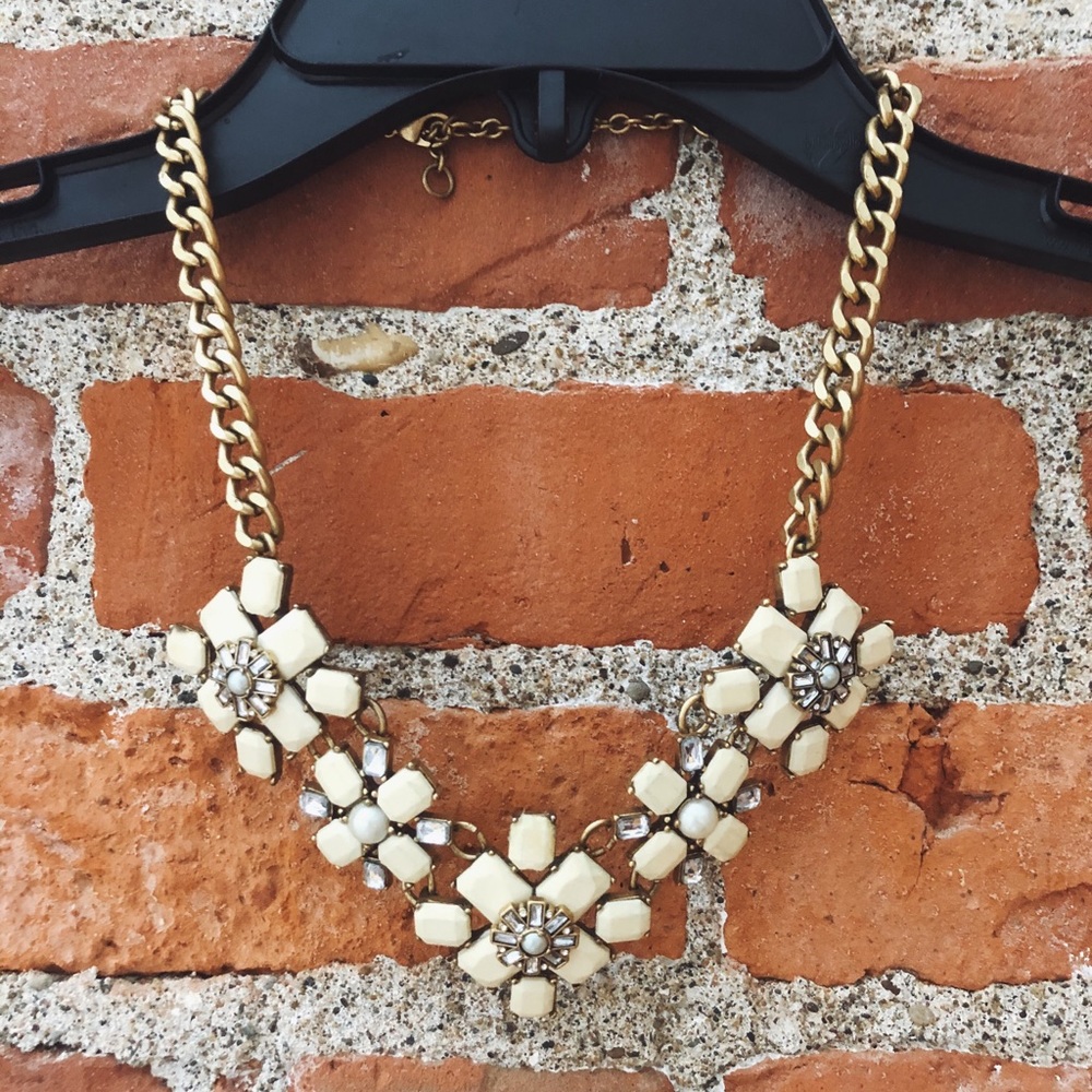 jcrew flower necklace